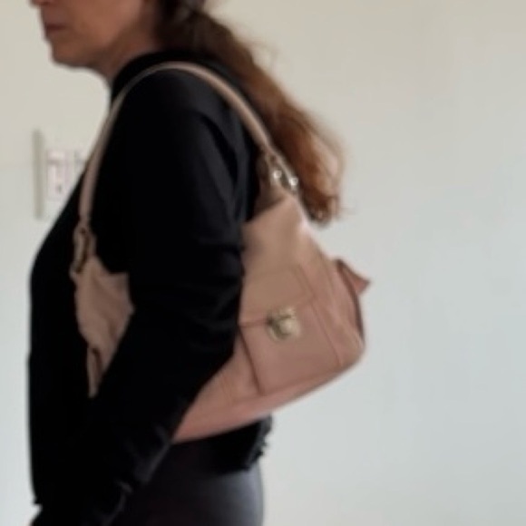 Marc Jacobs Leather Shoulder Bag in Blush Pink - Picture 15 of 15